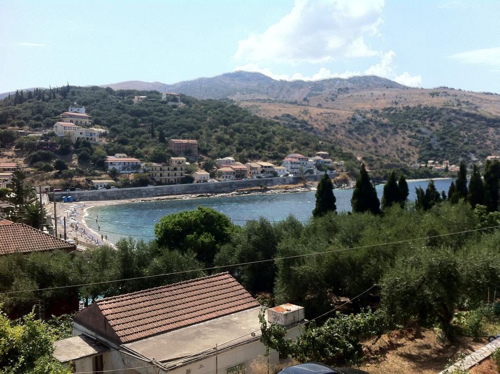 Dimitrakis Apartments Kassiopi Exterior foto